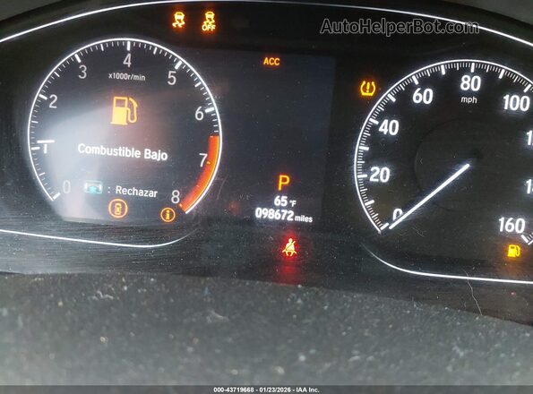 1HGCV1F58JA025104 2018 HONDA ACCORD White Widok tylnych siedzeń