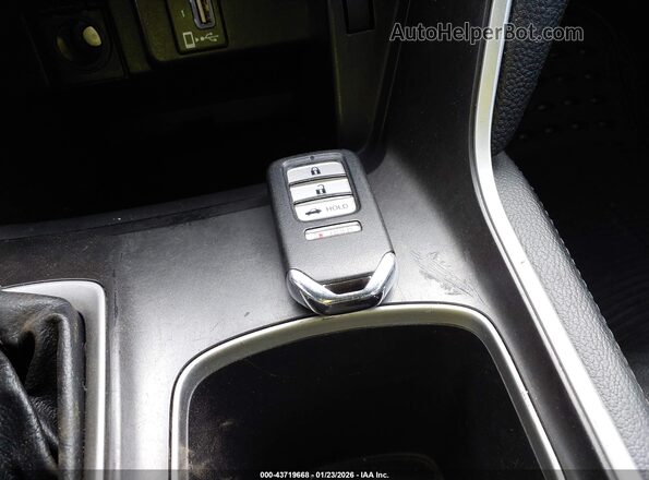 1HGCV1F58JA025104 2018 HONDA ACCORD White Widok deski rozdzielczej