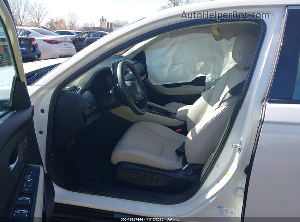 1HGCY2F63SA051682 2025 HONDA ACCORD White Vista interior delantera