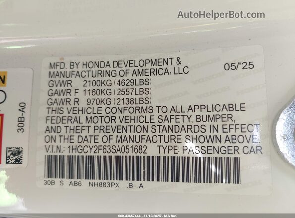 1HGCY2F63SA051682 2025 HONDA ACCORD White Vista del compartimento del motor
