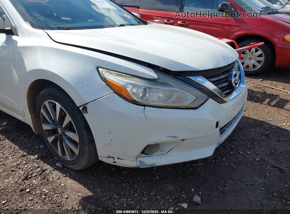 1N4AL3AP2HC173592 2017 NISSAN ALTIMA White Widok zestawu wskaźników
