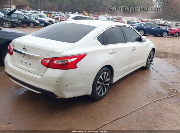 1N4AL3AP2HC173592 2017 NISSAN ALTIMA White Tył prawy