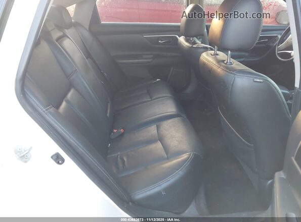 1N4AL3AP2HC173592 2017 NISSAN ALTIMA White Widok naklejki z numerem VIN
