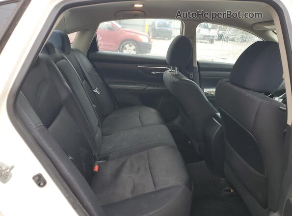 1N4AL3AP3GC260982 2016 NISSAN ALTIMA White Вид задніх сидінь