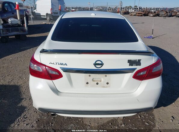 1N4AL3AP3JC144785 2018 NISSAN ALTIMA White 