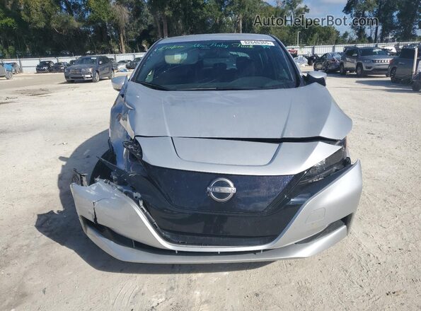 1N4AZ1BV1RC556652 2024 NISSAN LEAF Серебряный Вид спереди