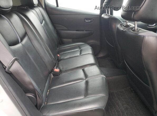 1N4AZ1CP2JC306163 2018 NISSAN LEAF Silver Vista de los asientos traseros