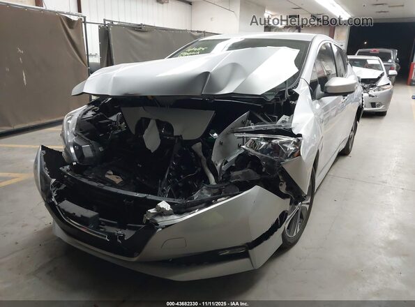 1N4AZ1CV2MC555775 2021 NISSAN LEAF Серый Передняя левая четверть