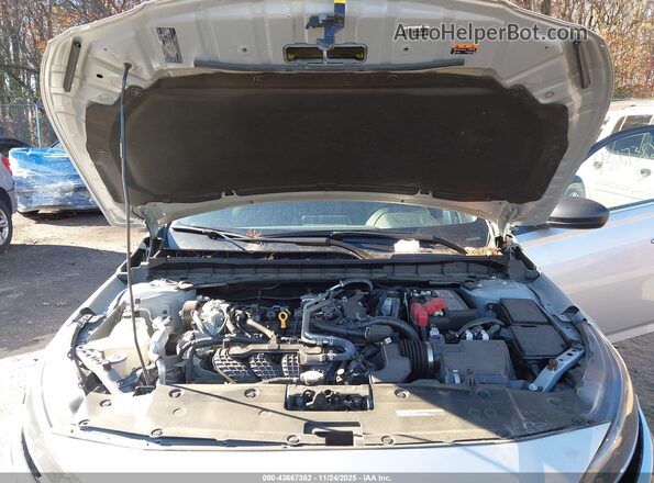 1N4BL4BV2RN353135 2024 NISSAN ALTIMA Silver Rear view