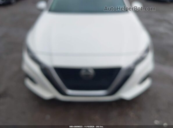 1N4BL4BV3LC218040 2020 NISSAN ALTIMA White Front view