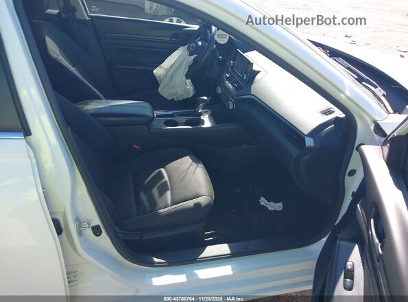 1N4BL4BV9RN311464 2024 NISSAN ALTIMA White Вид салону спереду