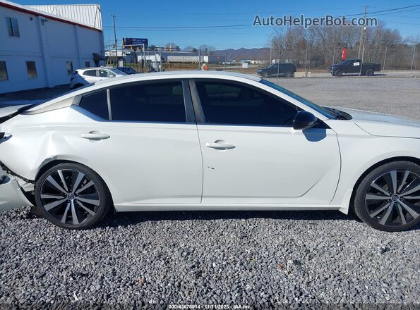 1N4BL4CV2MN401336 2021 NISSAN ALTIMA White Rear interior view