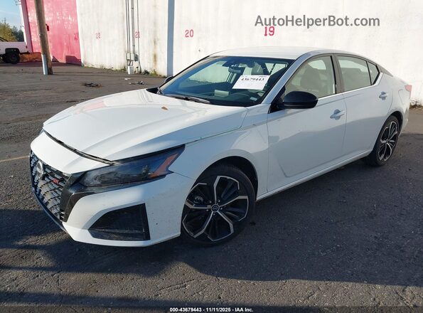 1N4BL4CV9RN385370 2024 NISSAN ALTIMA White Առջևի ձախ երեք քառորդ տեսարան