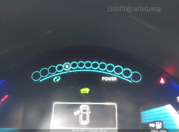 1N4BZ0CP3HC309923 2017 NISSAN LEAF Silver Вид задньої частини салону
