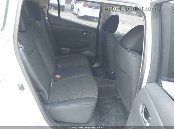 1N4BZ0CP3HC309923 2017 NISSAN LEAF Silver Вид наклейки з VIN-кодом