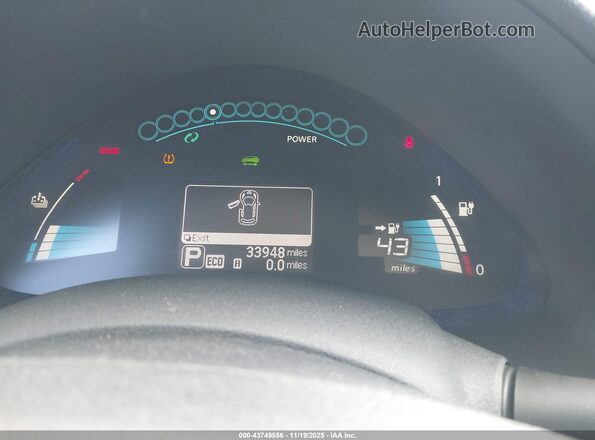 1N4BZ0CP3HC310747 2017 NISSAN LEAF Бордовый Вид задних сидений