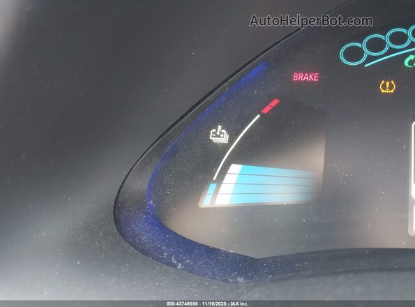 1N4BZ0CP3HC310747 2017 NISSAN LEAF Бордовый Панорамный вид салона 360°