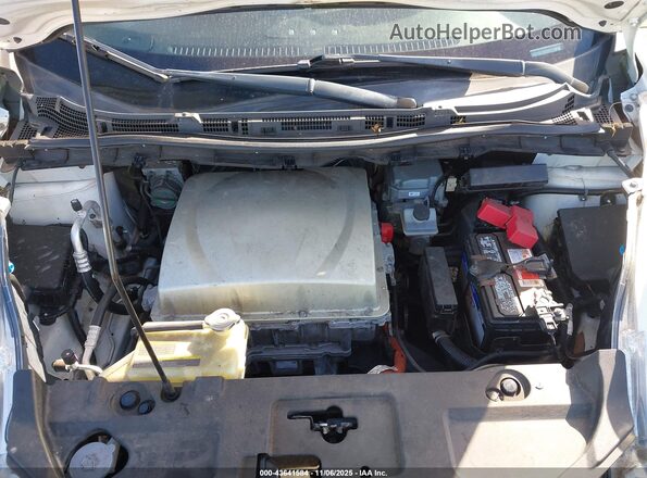 1N4BZ0CP4HC311034 2017 NISSAN LEAF White Շարժիչի բաժամունքի տեսք
