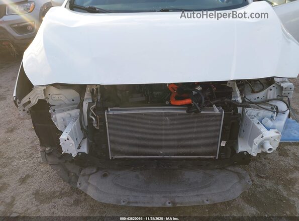 1N4BZ1BV3NC561401 2022 NISSAN LEAF White Widok z przodu