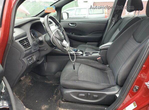 1N4BZ1CP6KC311047 2019 NISSAN LEAF Red Вид салону спереду