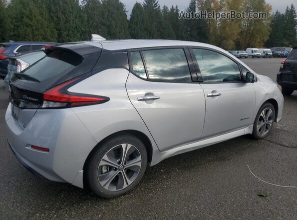 1N4BZ1CP8KC311096 2019 NISSAN LEAF Silver Trasero derecho