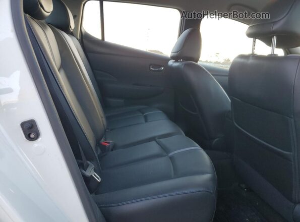 1N4BZ1CP9KC317828 2019 NISSAN LEAF White Widok wnętrza z tyłu