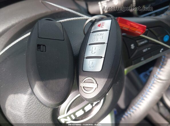 1N4CZ1CV0SC559488 2025 NISSAN LEAF White Widok deski rozdzielczej
