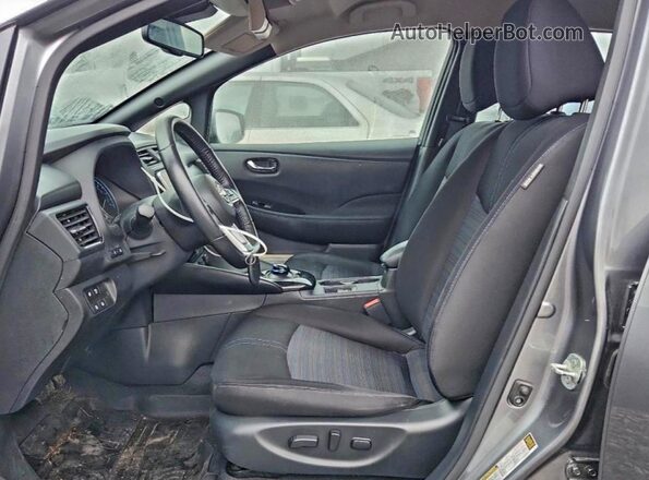1N4CZ1CV2PC558933 2023 NISSAN LEAF Gray Widok wnętrza z przodu