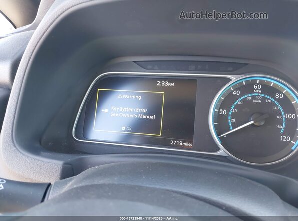 1N4CZ1CV9SC560882 2025 NISSAN LEAF Silver 