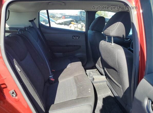 1N4CZ1CVXPC559361 2023 NISSAN LEAF Burgundy Rear seats view