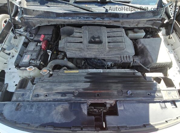 1N6AA1EE8NN106974 2022 NISSAN TITAN White Widok wnętrza z tyłu
