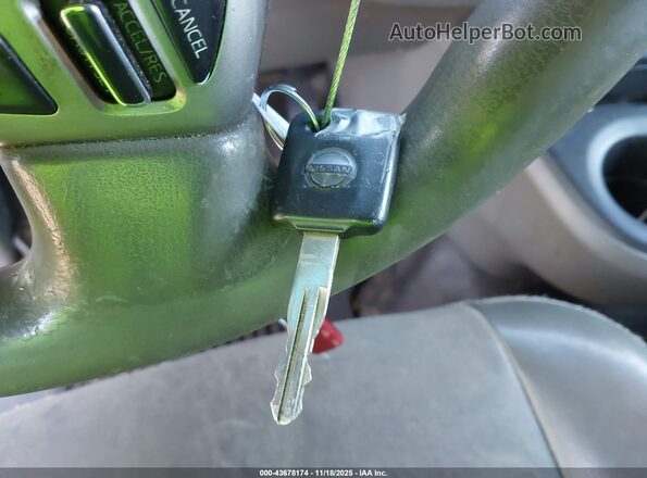 1N6BF0KM5HN807875 2017 NISSAN NV CARGO NV1500 White Вид панелі приладів