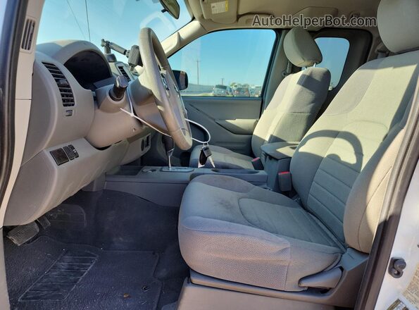 1N6ED0CE1LN708182 2020 NISSAN FRONTIER White Front interior view