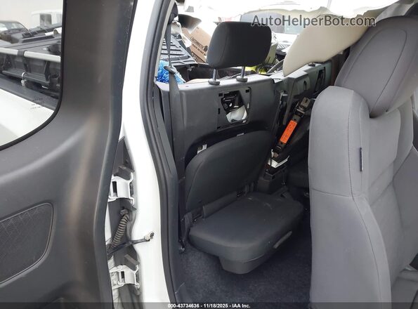 1N6ED1CL7RN637342 2024 NISSAN FRONTIER White VIN sticker view