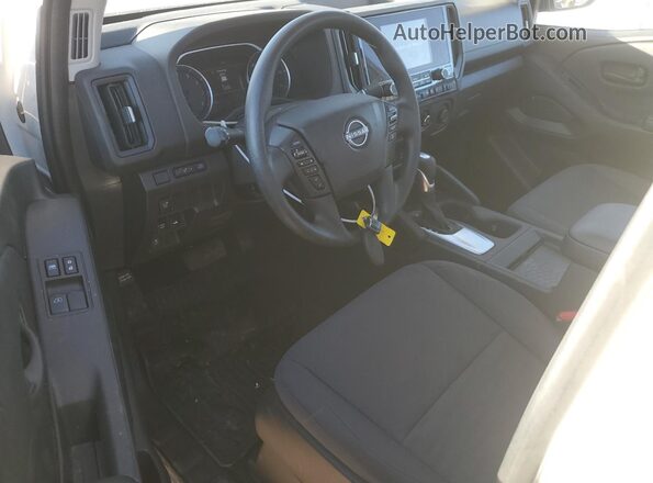 1N6ED1CM3SN648076 2025 NISSAN FRONTIER White Widok deski rozdzielczej