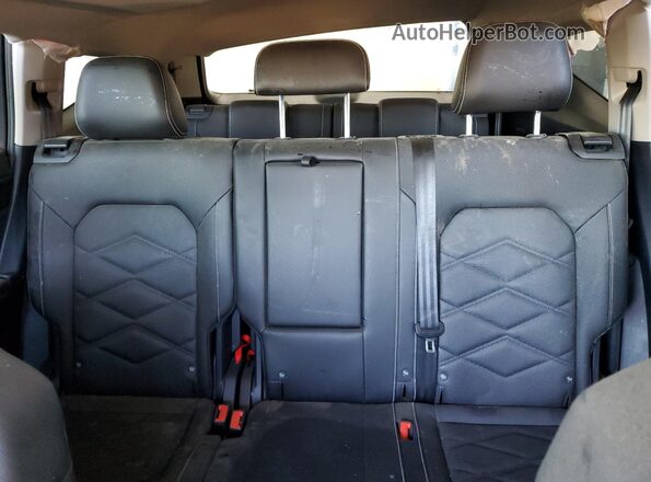 1V2HR2CA7SC519278 2025 VOLKSWAGEN ATLAS Gray Rear seats view
