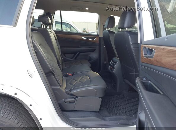 1V2JR2CA0RC557608 2024 VOLKSWAGEN ATLAS White VIN sticker view