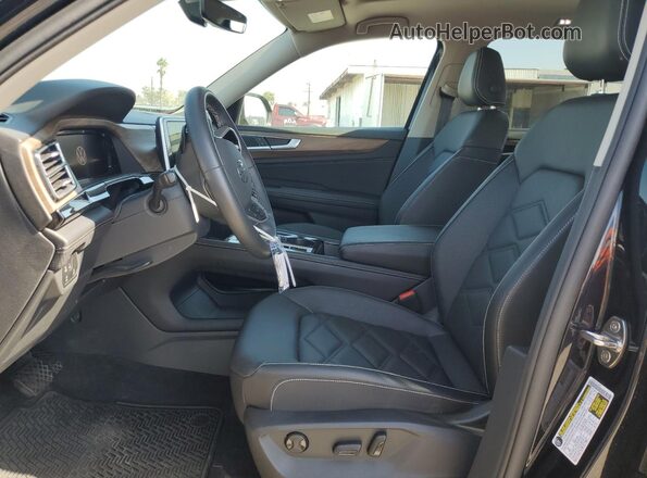 1V2JR2CA7RC501357 2024 VOLKSWAGEN ATLAS Black Widok wnętrza z przodu