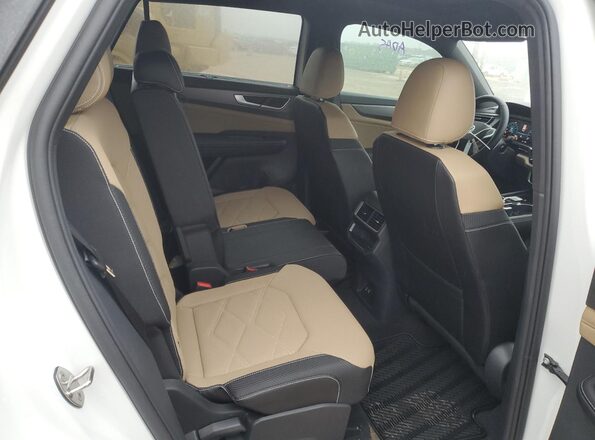 1V2KE2CA4RC238972 2024 VOLKSWAGEN ATLAS Белый Вид задней части салона