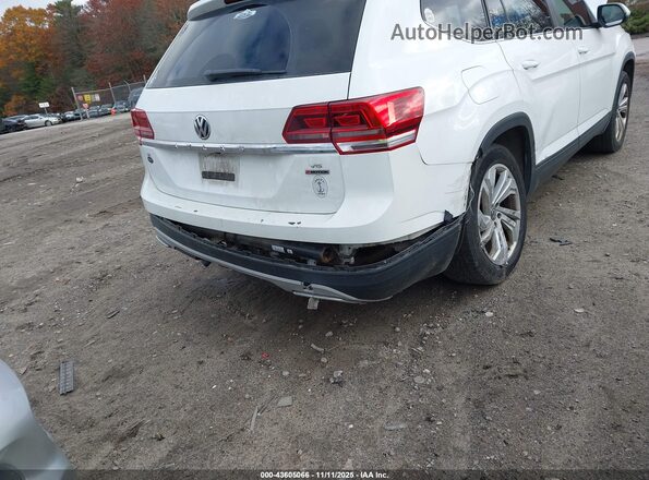 1V2LR2CA4JC544227 2018 VOLKSWAGEN ATLAS White Front view