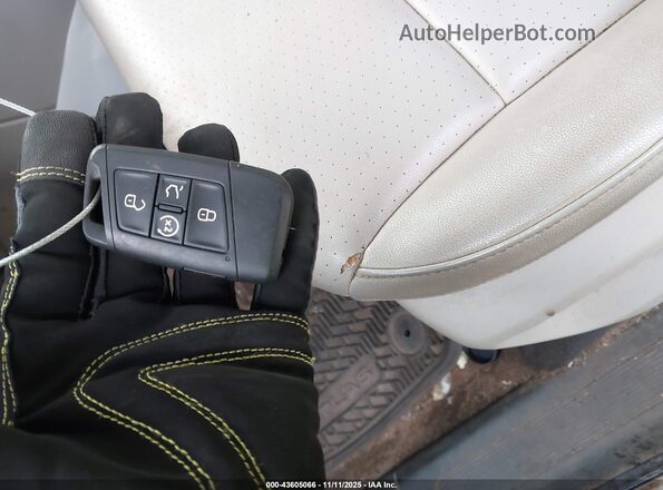 1V2LR2CA4JC544227 2018 VOLKSWAGEN ATLAS White Dashboard view