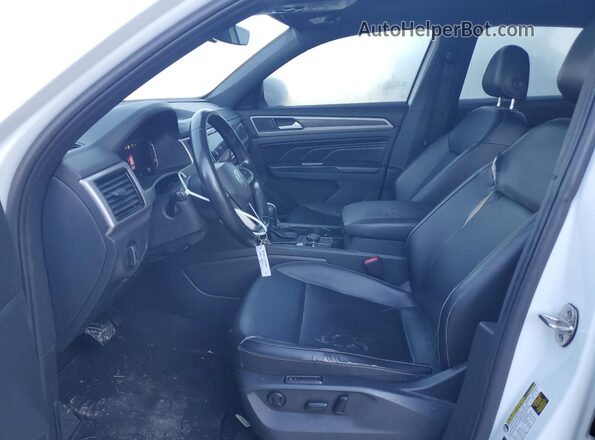 1V2MC2CA8LC204765 2020 VOLKSWAGEN ATLAS White Front interior view