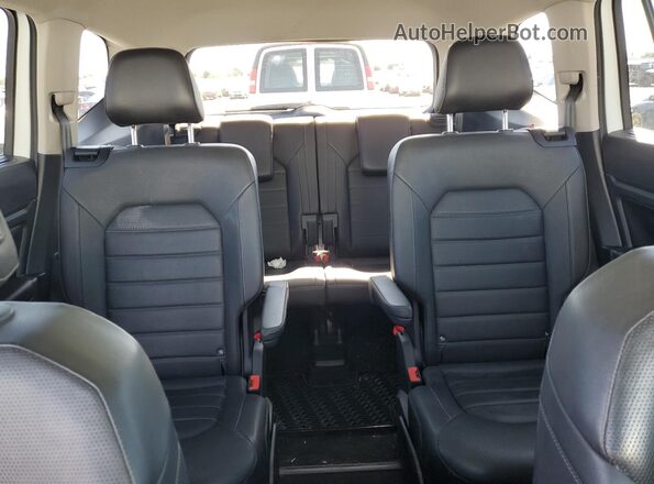 1V2TR2CA5LC503043 2020 VOLKSWAGEN ATLAS White Rear seats view