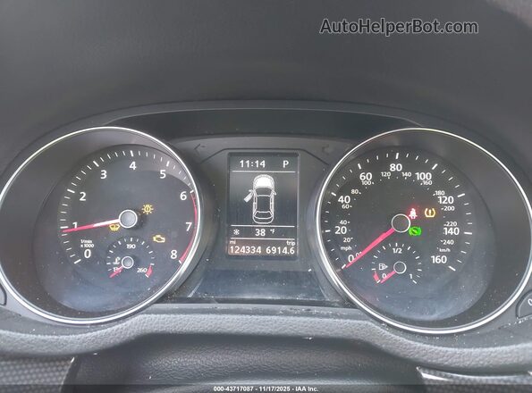 1VWJM7A39JC049527 2018 VOLKSWAGEN PASSAT White 