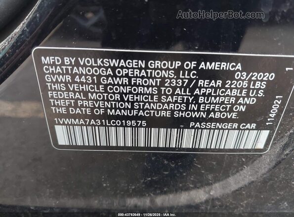 1VWMA7A31LC019575 2020 VOLKSWAGEN PASSAT Black Engine compartment view