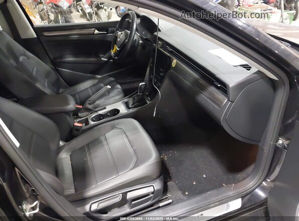 1VWMA7A37LC024473 2020 VOLKSWAGEN PASSAT Black Front interior view
