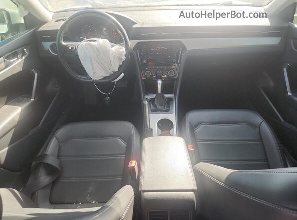 1VWSA7A37LC010080 2020 VOLKSWAGEN PASSAT White Widok deski rozdzielczej