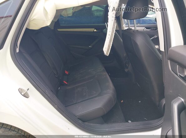 1VWSA7A38MC017945 2021 VOLKSWAGEN PASSAT White VIN sticker view