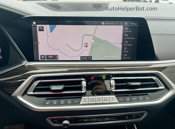 5UXCW2C02L9C39408 2020 BMW X7 White Вид підкапотного простору