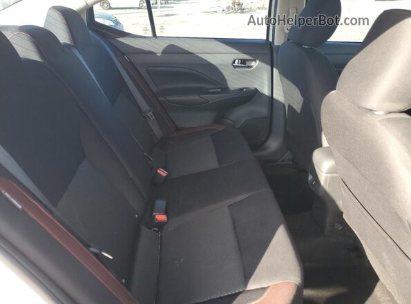 3N1CN8FV2PL810777 2023 NISSAN VERSA White Widok wnętrza z tyłu